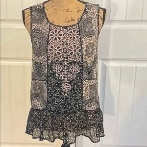 Knox Rose Black and White Patterned Blouse